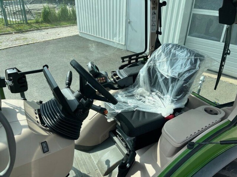 Traktor типа Fendt 211 VARIO PROFI, Gebrauchtmaschine в Charnay-lès-macon (Фотография 5)