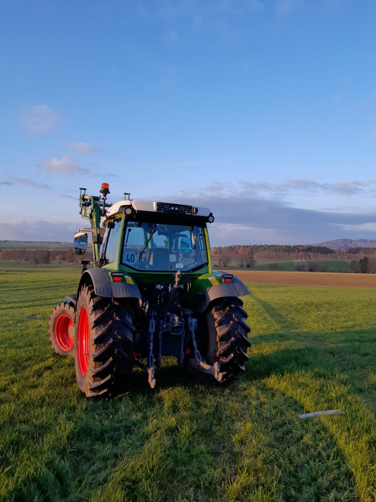 Traktor of the type Fendt 211 Vario ProfiPlus, Gebrauchtmaschine in Ettenstatt (Picture 4)
