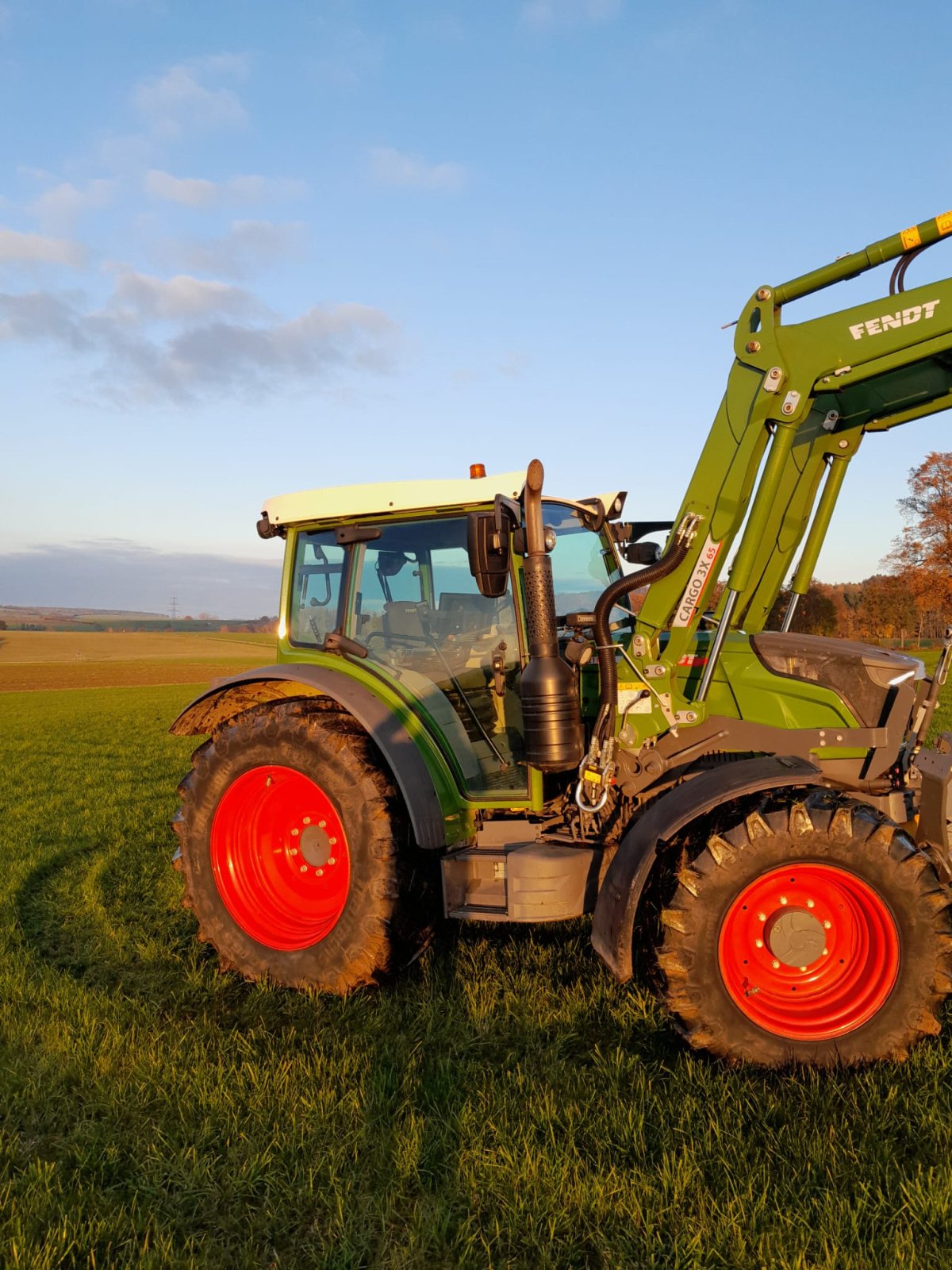 Traktor of the type Fendt 211 Vario ProfiPlus, Gebrauchtmaschine in Ettenstatt (Picture 5)
