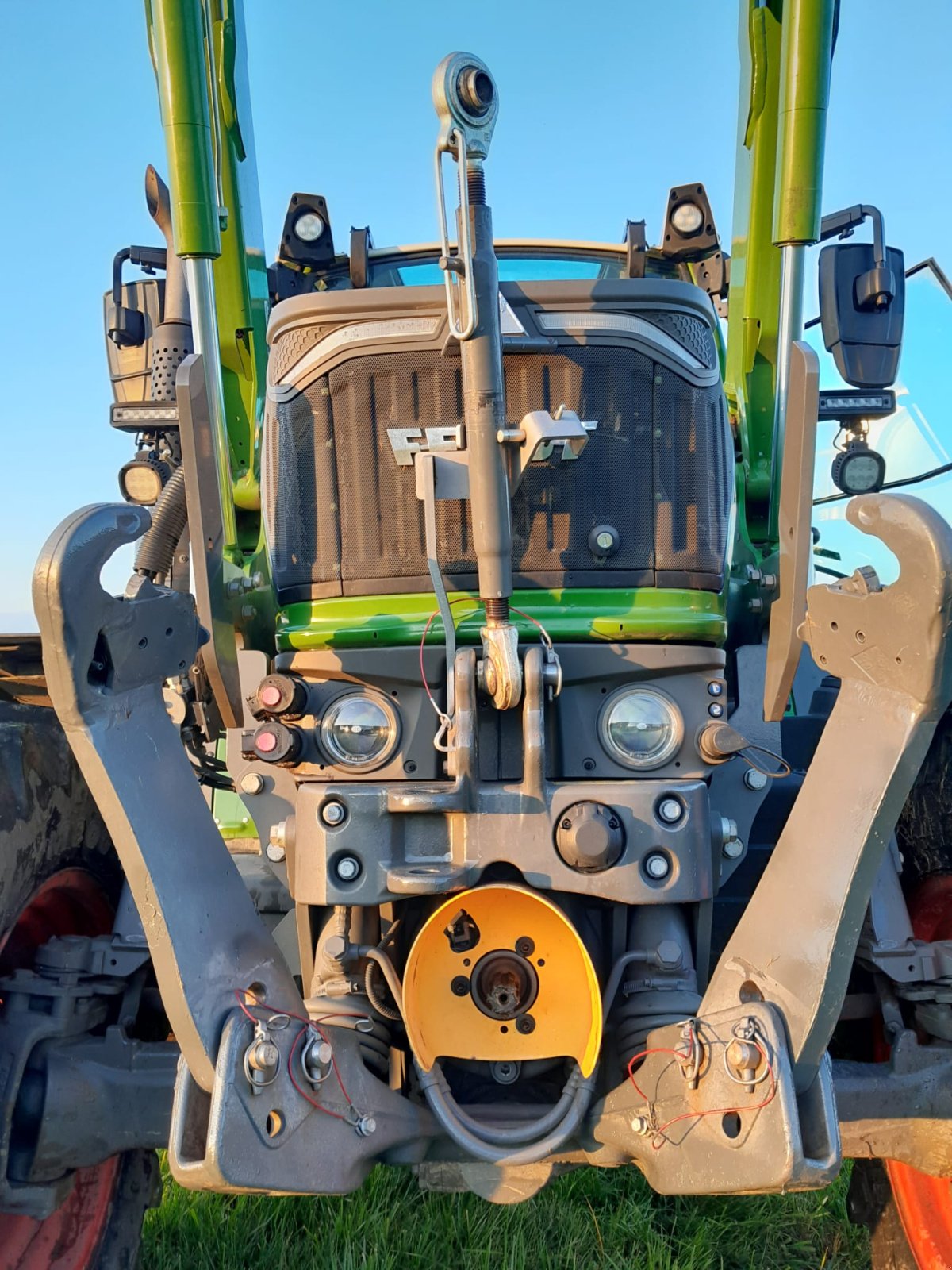 Traktor of the type Fendt 211 Vario ProfiPlus, Gebrauchtmaschine in Ettenstatt (Picture 9)