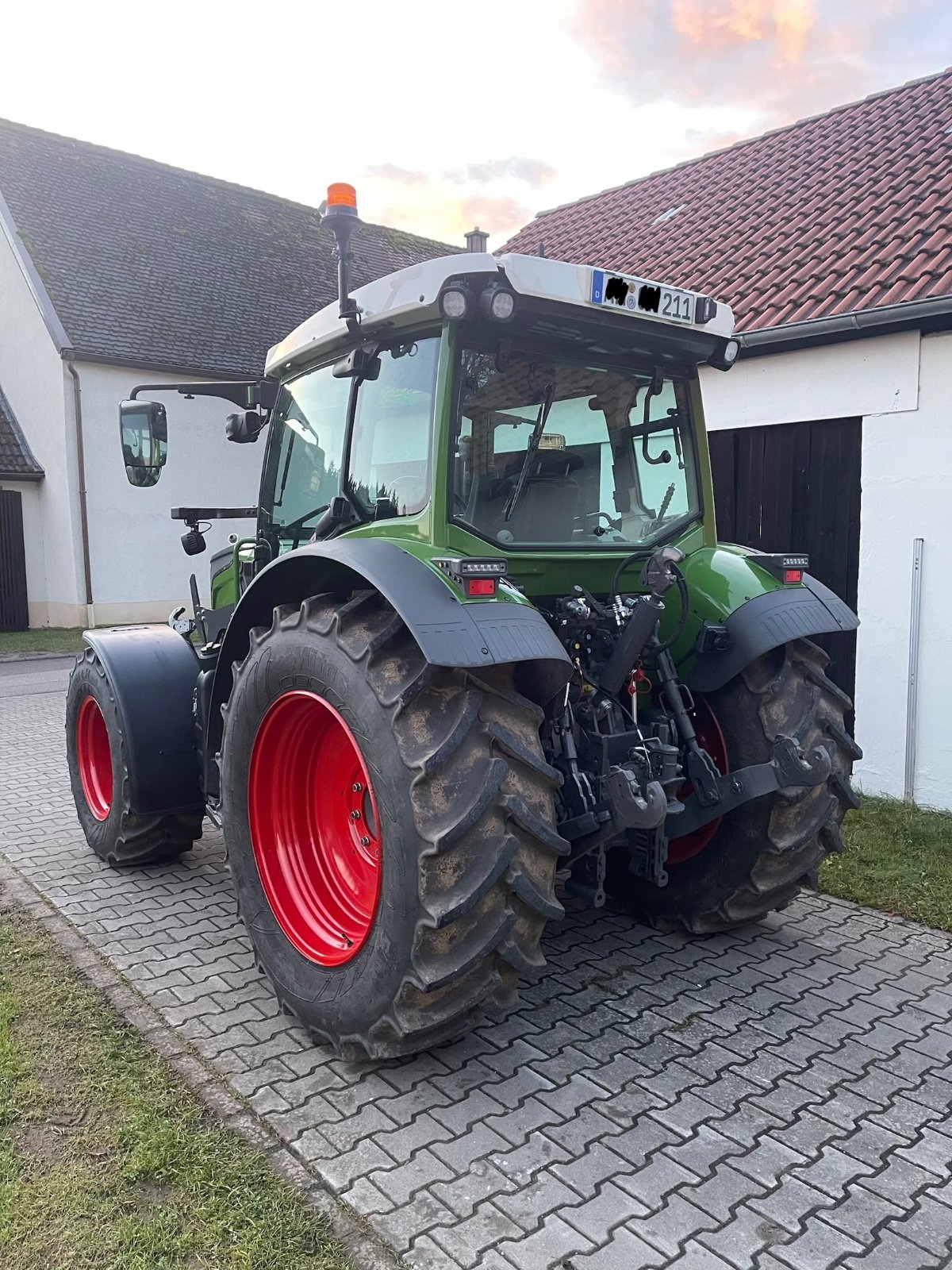 Traktor typu Fendt 211 Vario ProfiPlus, Gebrauchtmaschine v Windsbach (Obrázek 7)