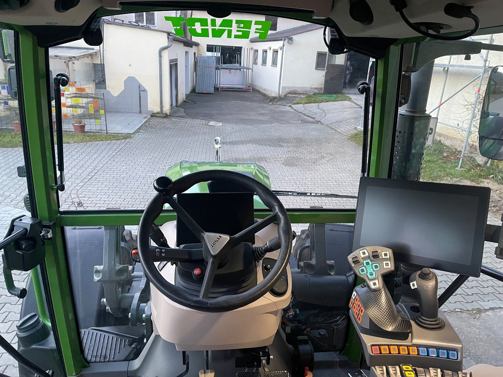 Traktor typu Fendt 211 Vario ProfiPlus, Gebrauchtmaschine v Windsbach (Obrázek 14)