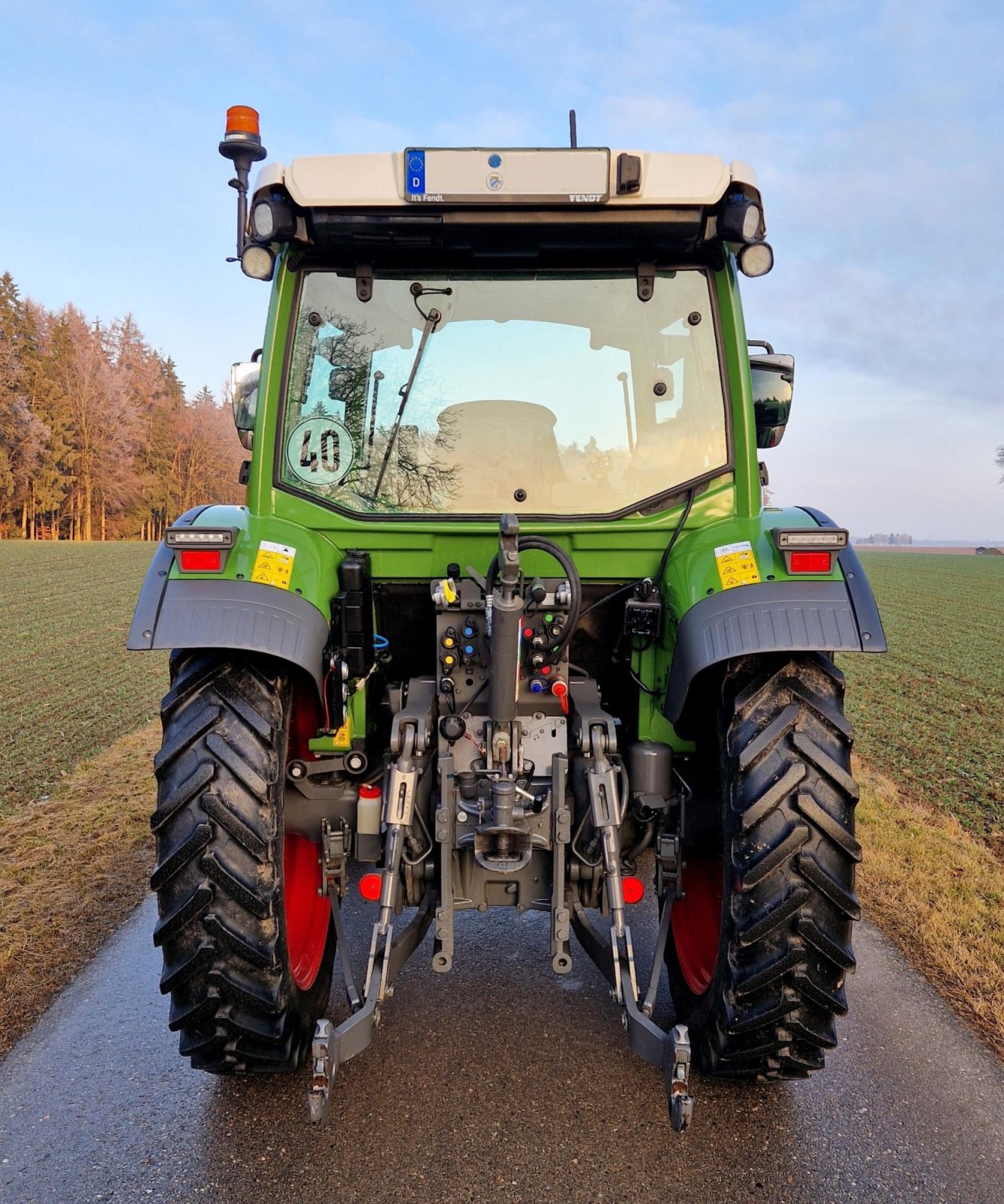 Traktor del tipo Fendt 211 Vario ProfiPlus, Gebrauchtmaschine en Rain (Imagen 2)