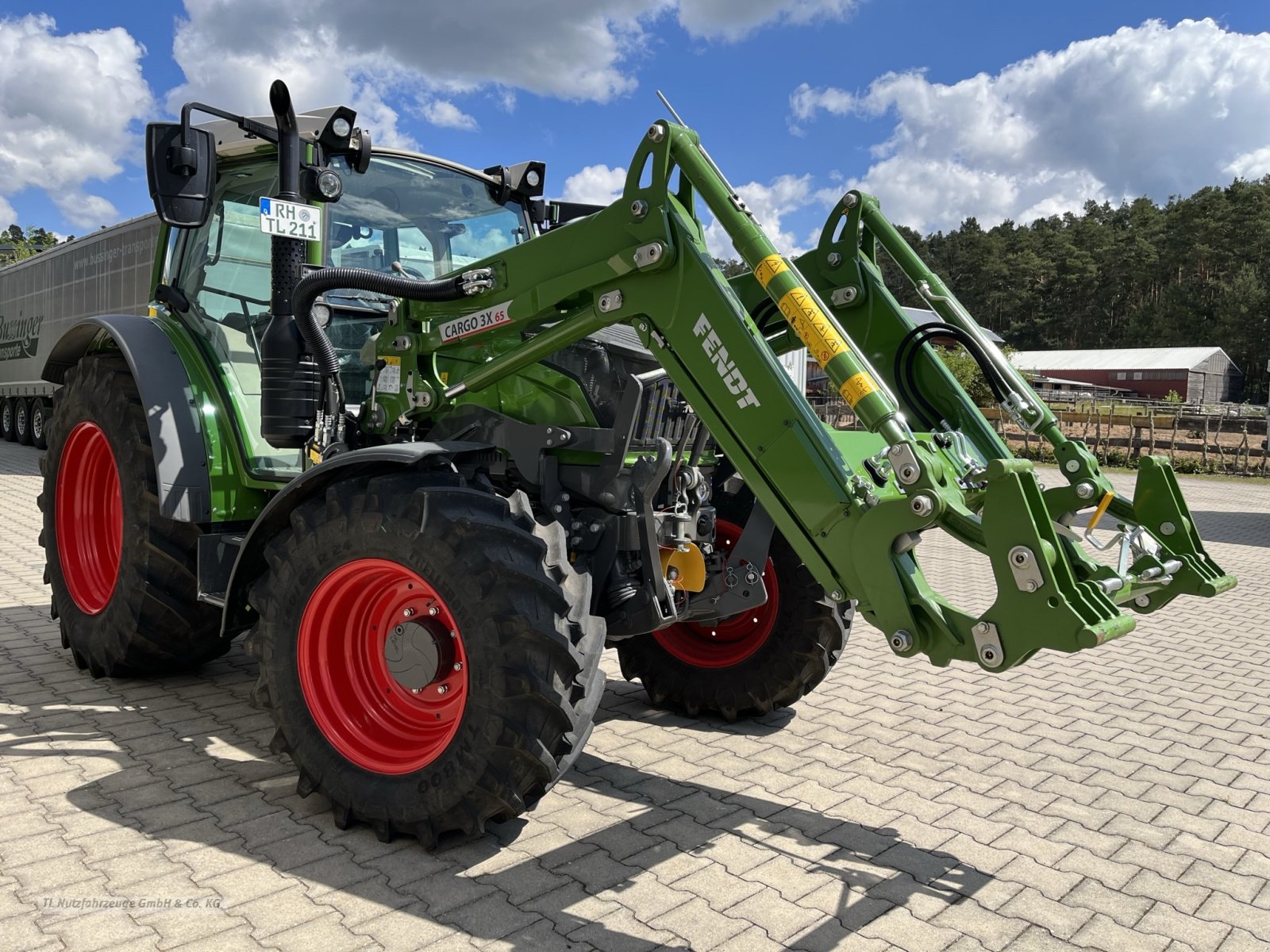 Traktor typu Fendt 211 Vario TMS GEN3, Gebrauchtmaschine w Röttenbach (Zdjęcie 2)