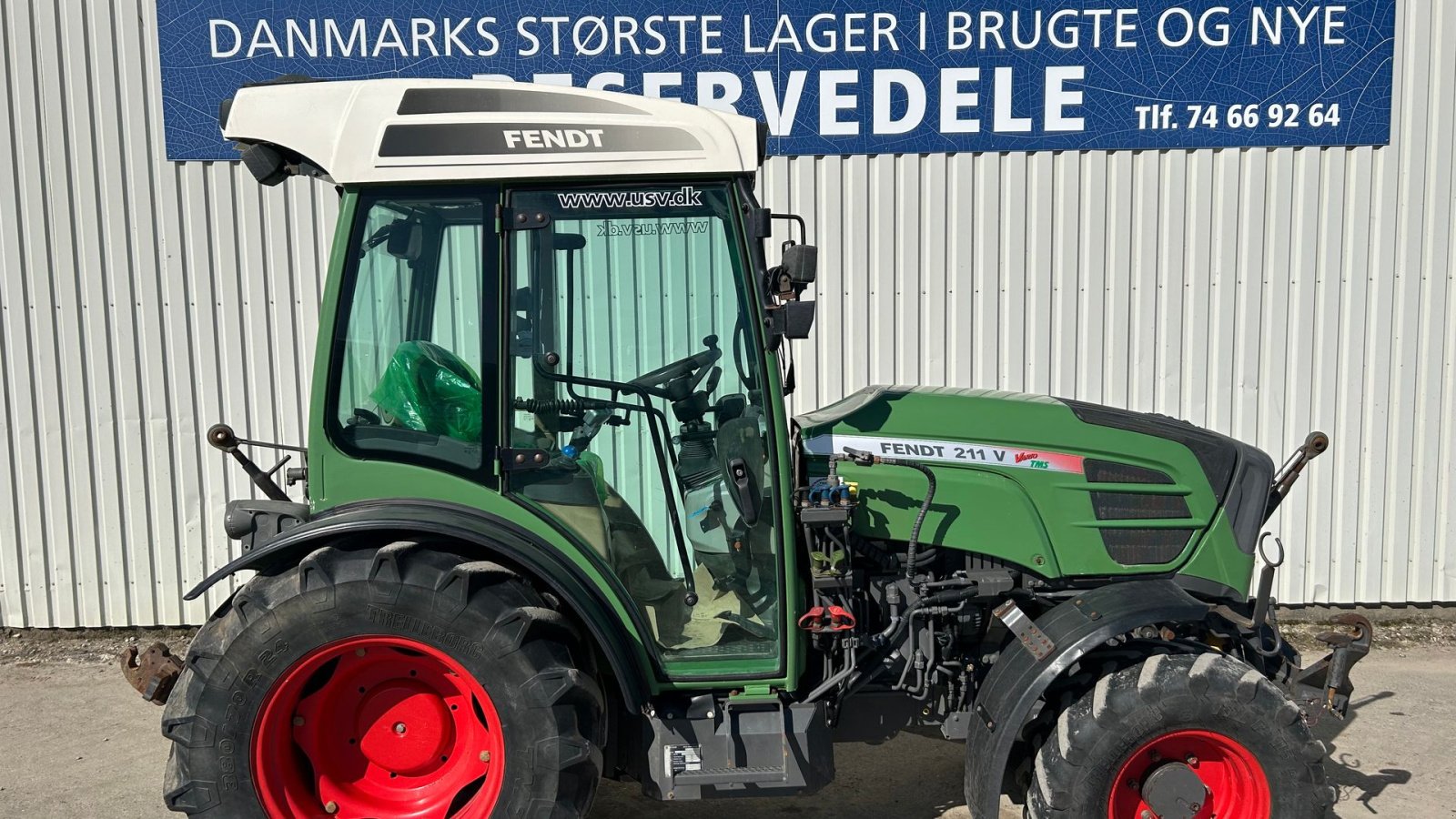 Traktor du type Fendt 211 Vario  TMS V Model, Front PTO, Gebrauchtmaschine en Rødekro (Photo 3)