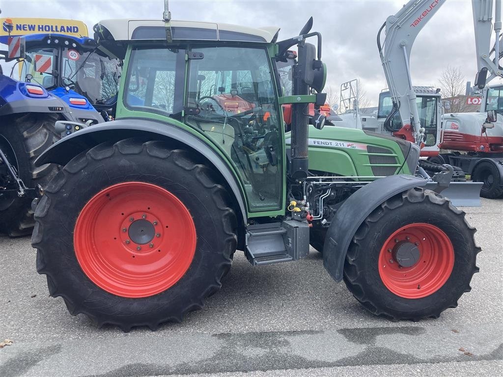 Traktor του τύπου Fendt 211 Vario TMS, Gebrauchtmaschine σε Roskilde (Φωτογραφία 4)