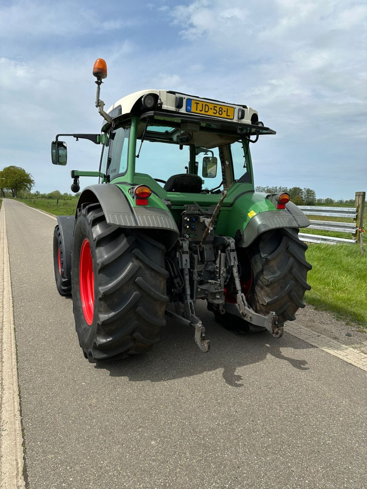Traktor des Typs Fendt 211 Vario TMS, Gebrauchtmaschine in zwolle (Bild 5)