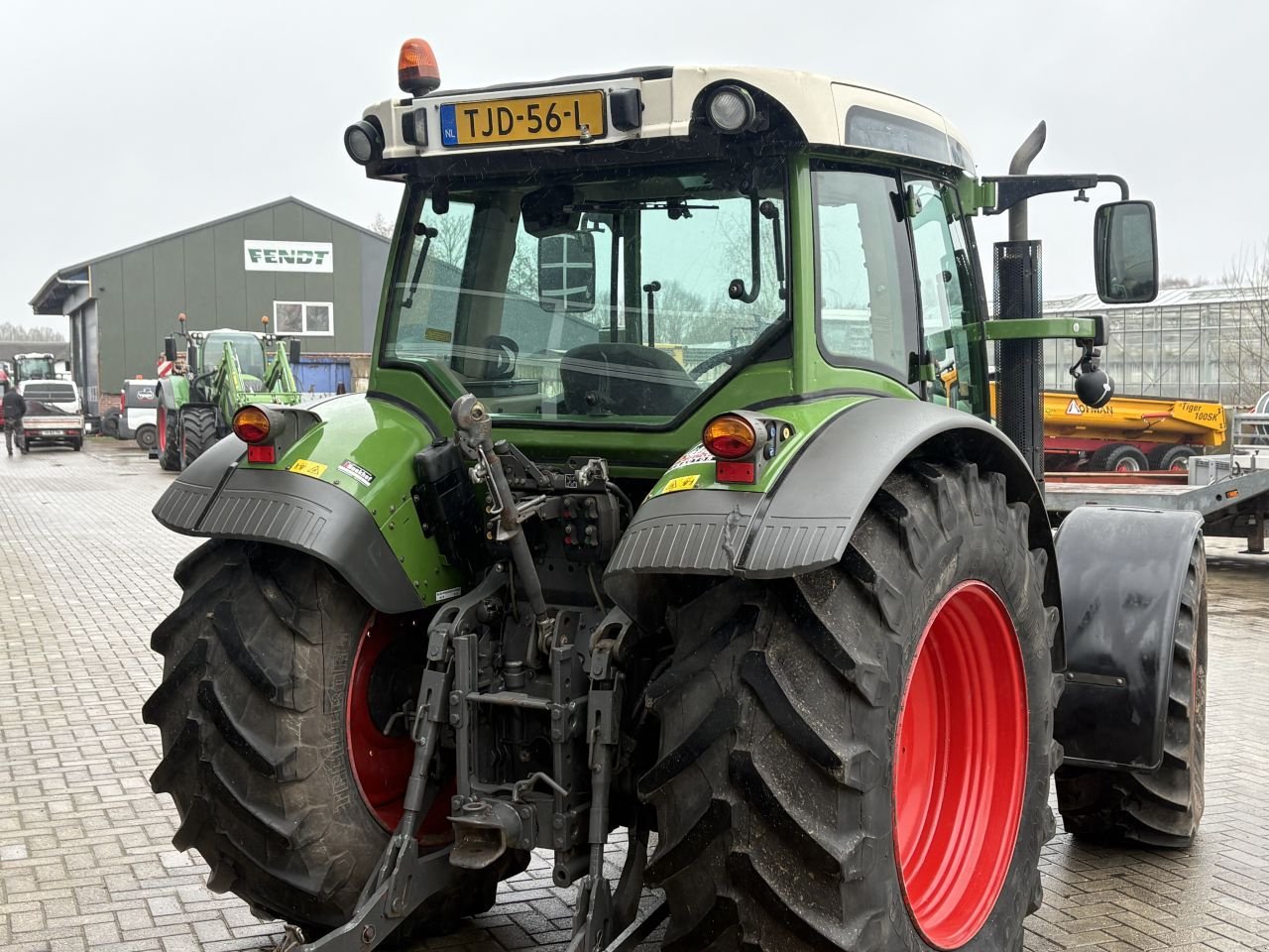 Traktor от тип Fendt 211 Vario tms, Gebrauchtmaschine в Wapenveld (Снимка 4)