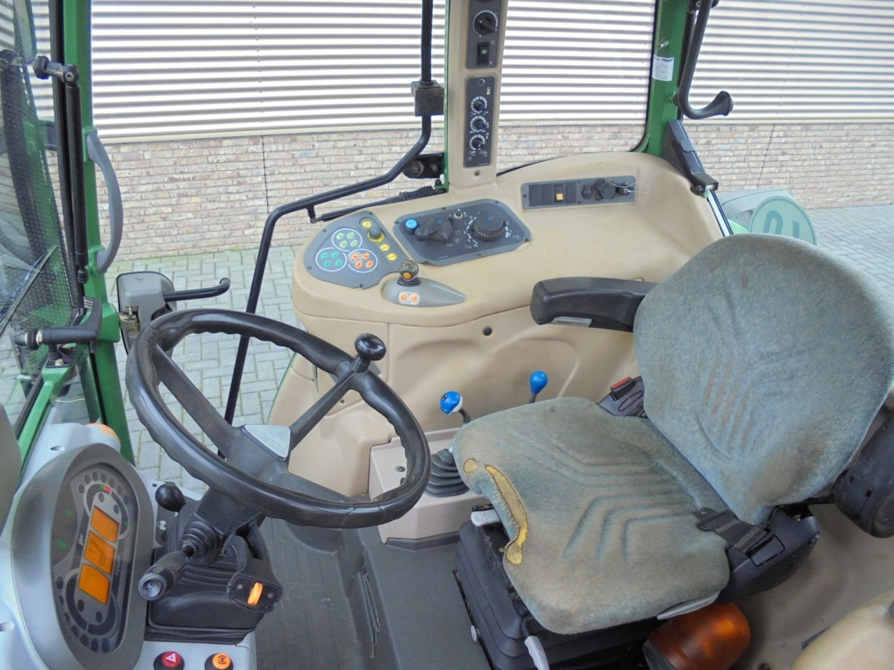 Traktor типа Fendt 211 vario tms, Gebrauchtmaschine в Houten (Фотография 3)