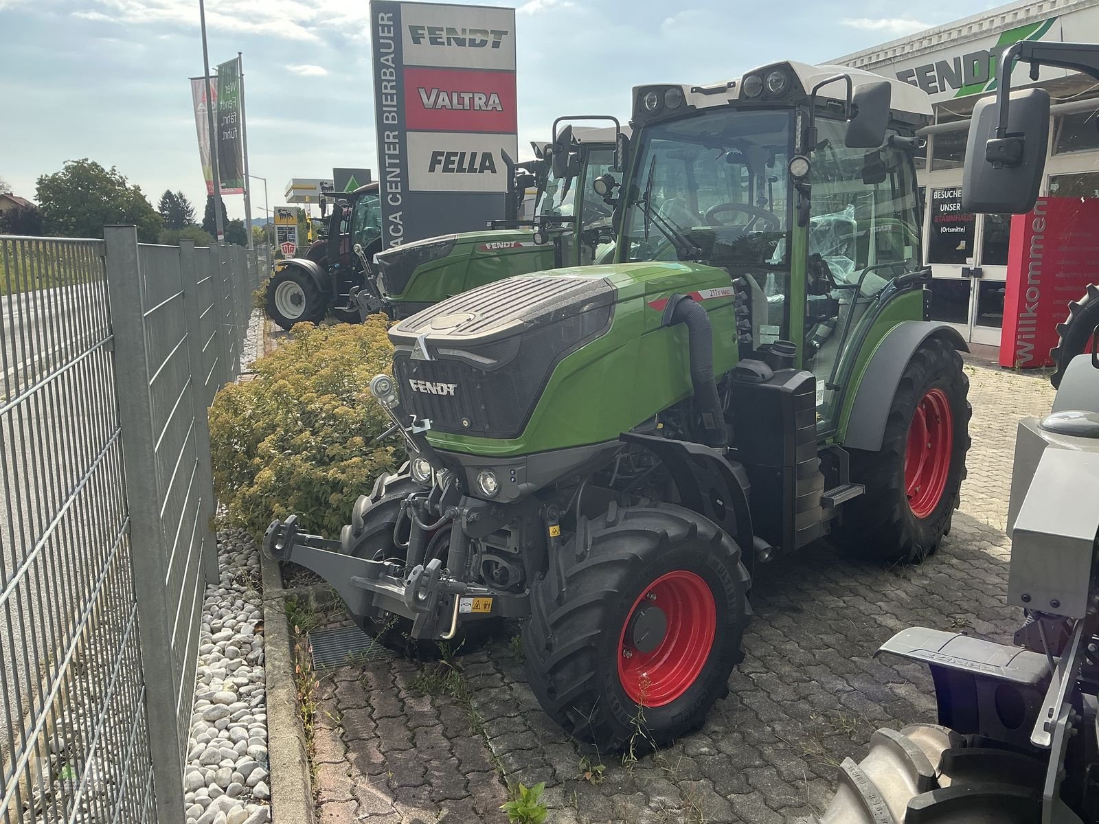 Traktor typu Fendt 211 Vario V (Gen3), Gebrauchtmaschine v Markt Hartmannsdorf (Obrázek 1)