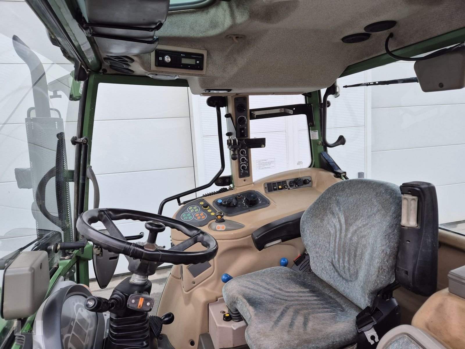 Traktor типа Fendt 211 Vario, Gebrauchtmaschine в Markt Hartmannsdorf (Фотография 9)