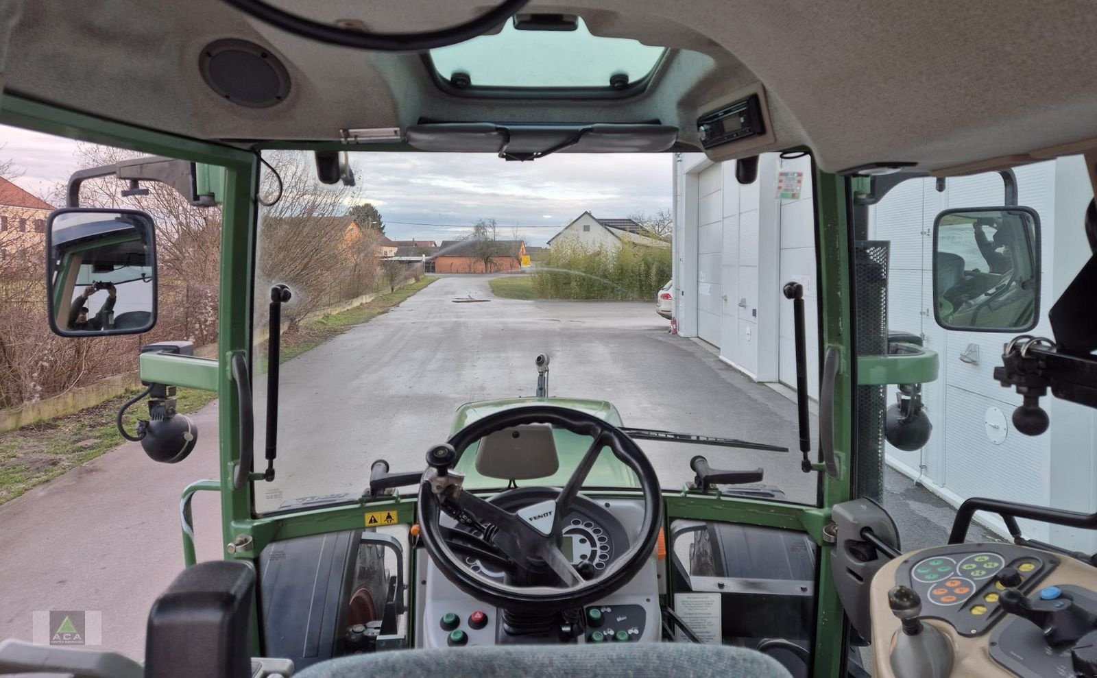 Traktor типа Fendt 211 Vario, Gebrauchtmaschine в Markt Hartmannsdorf (Фотография 8)