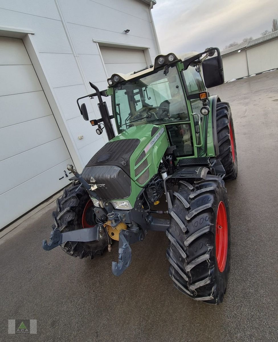 Traktor типа Fendt 211 Vario, Gebrauchtmaschine в Markt Hartmannsdorf (Фотография 12)