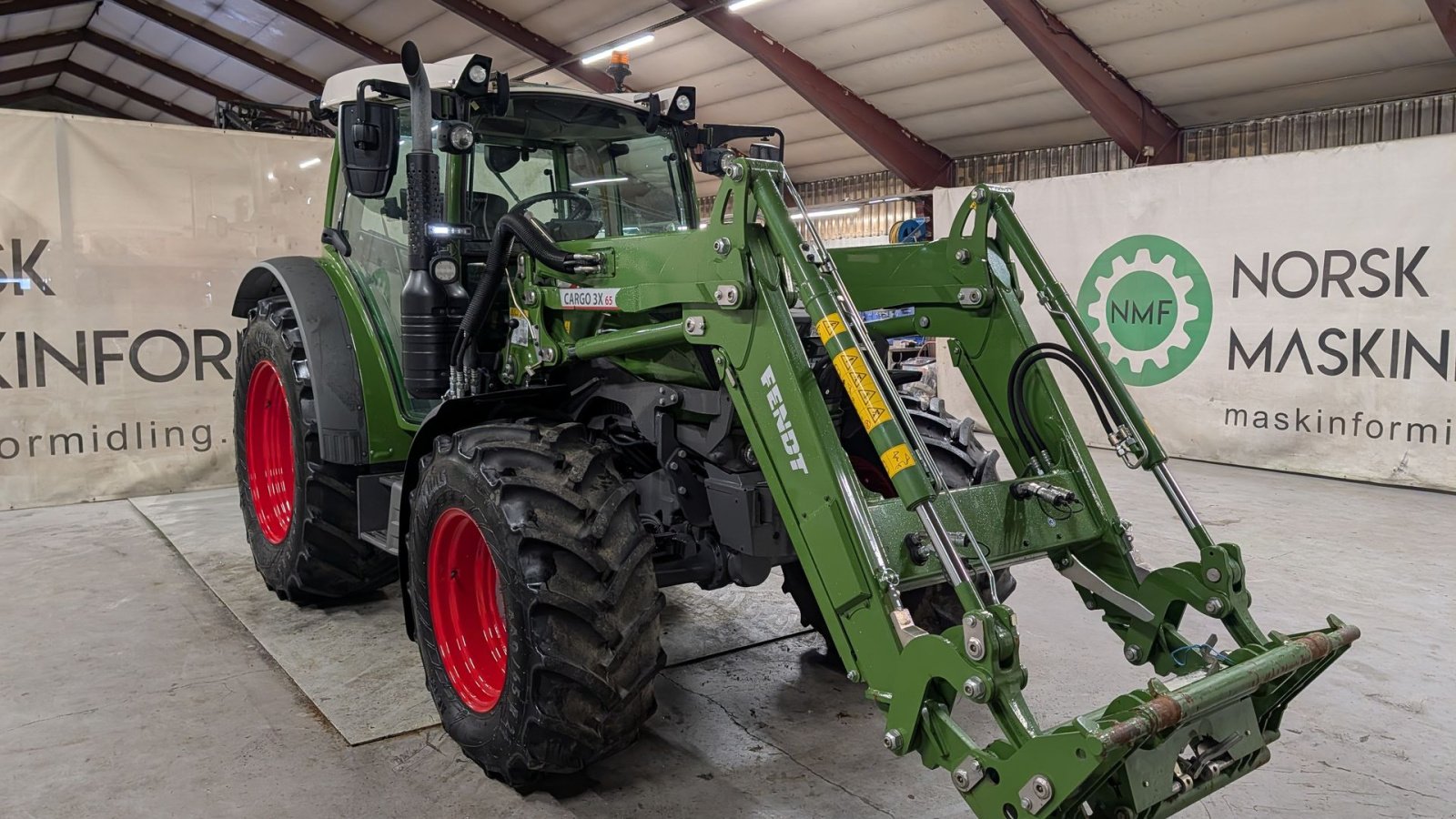 Traktor des Typs Fendt 211 Vario, Gebrauchtmaschine in Ølen (Bild 8)