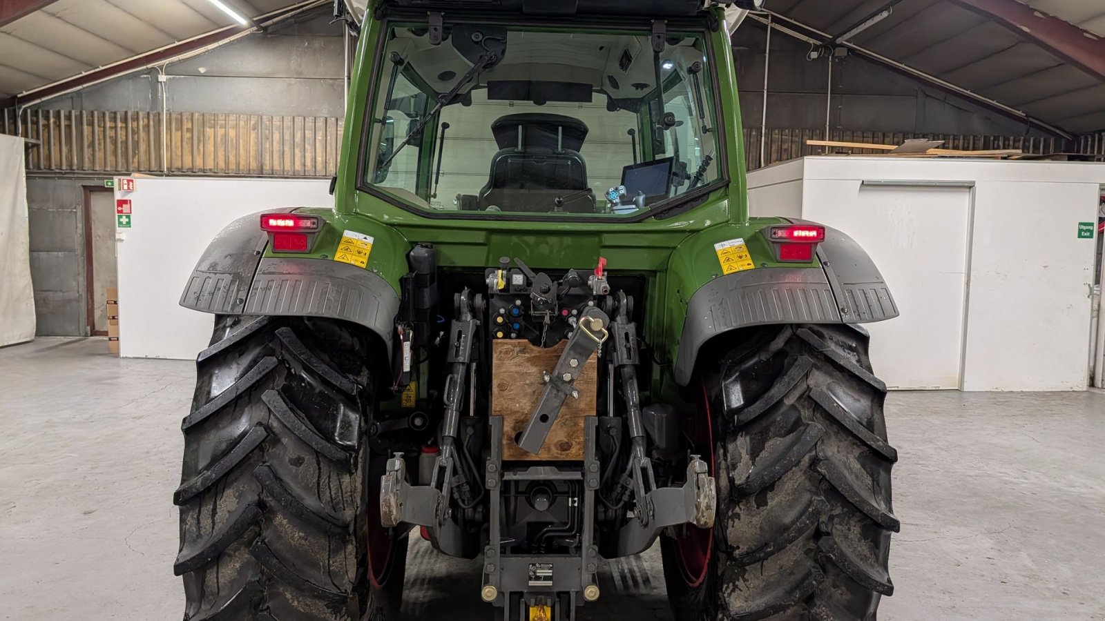 Traktor des Typs Fendt 211 Vario, Gebrauchtmaschine in Ølen (Bild 4)
