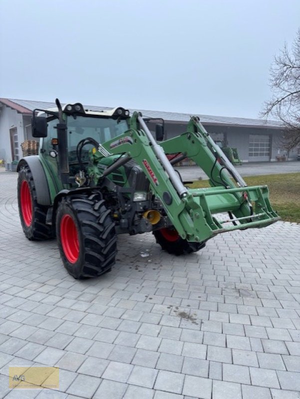 Traktor des Typs Fendt 211 Vario, Gebrauchtmaschine in Abensberg (Bild 2)