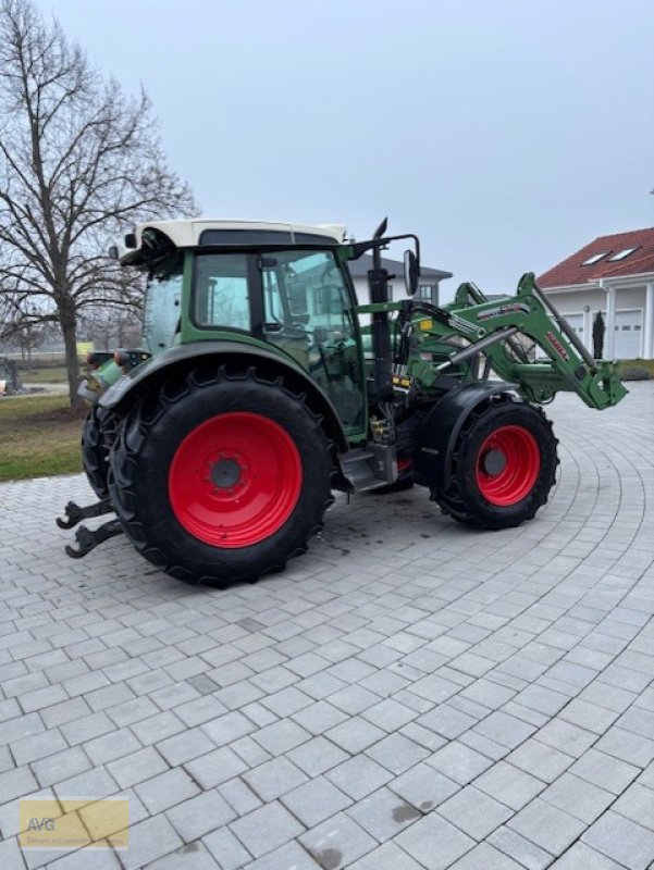 Traktor des Typs Fendt 211 Vario, Gebrauchtmaschine in Abensberg (Bild 3)