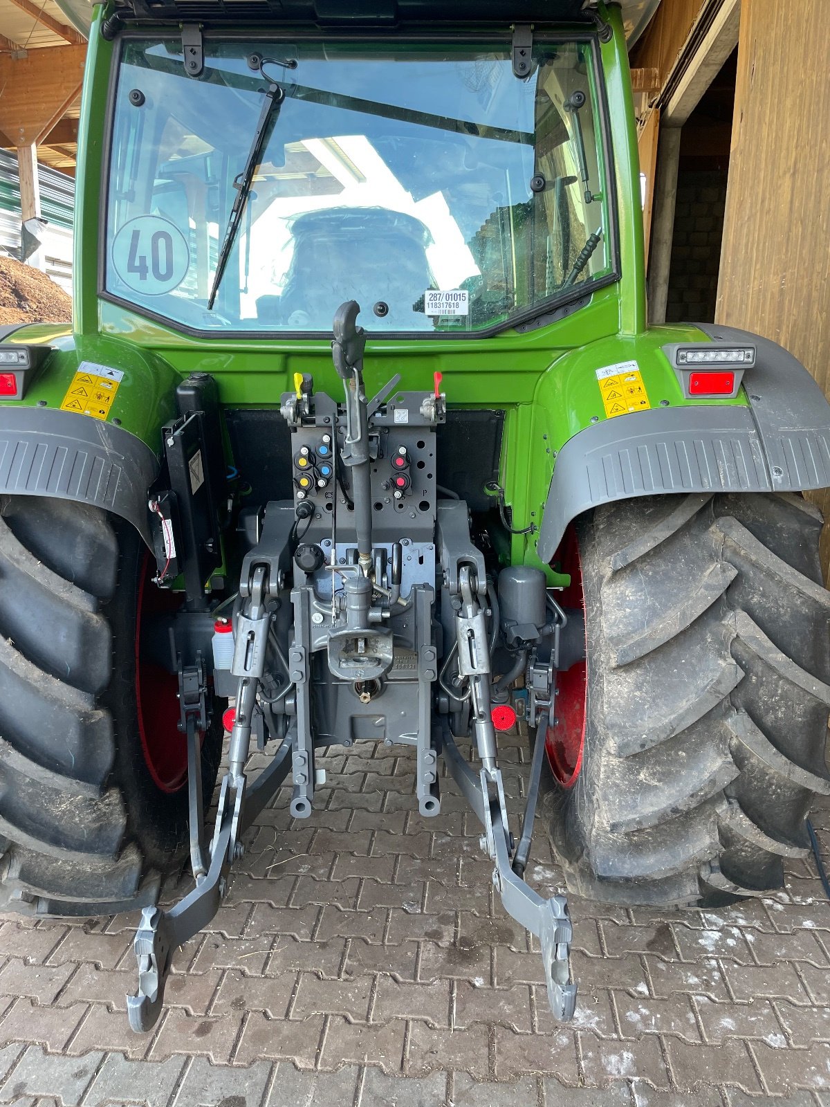 Traktor типа Fendt 211 Vario, Gebrauchtmaschine в Oberopfingen (Фотография 2)