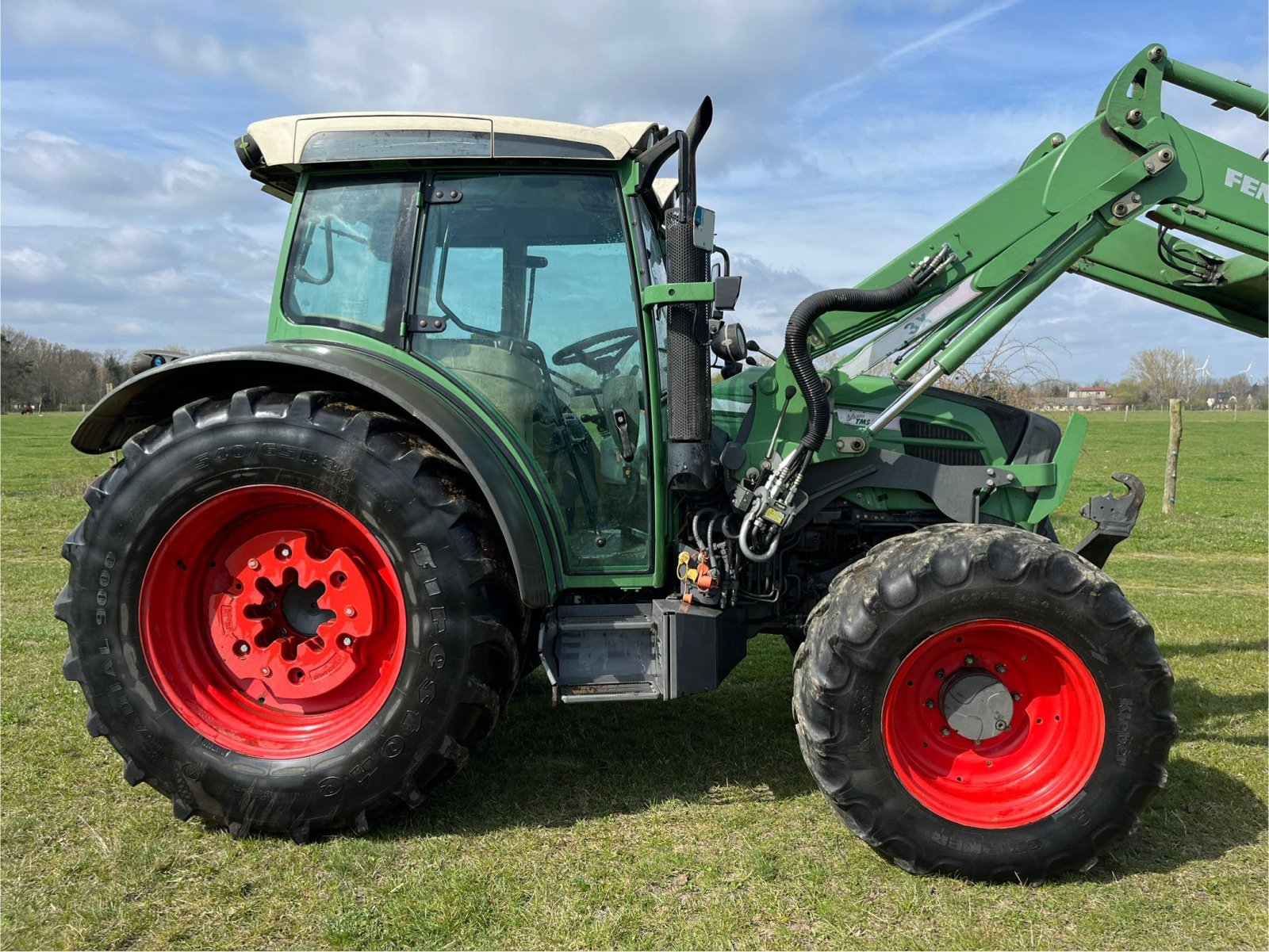 Traktor от тип Fendt 211 Vario, Gebrauchtmaschine в Petershagen (Снимка 1)