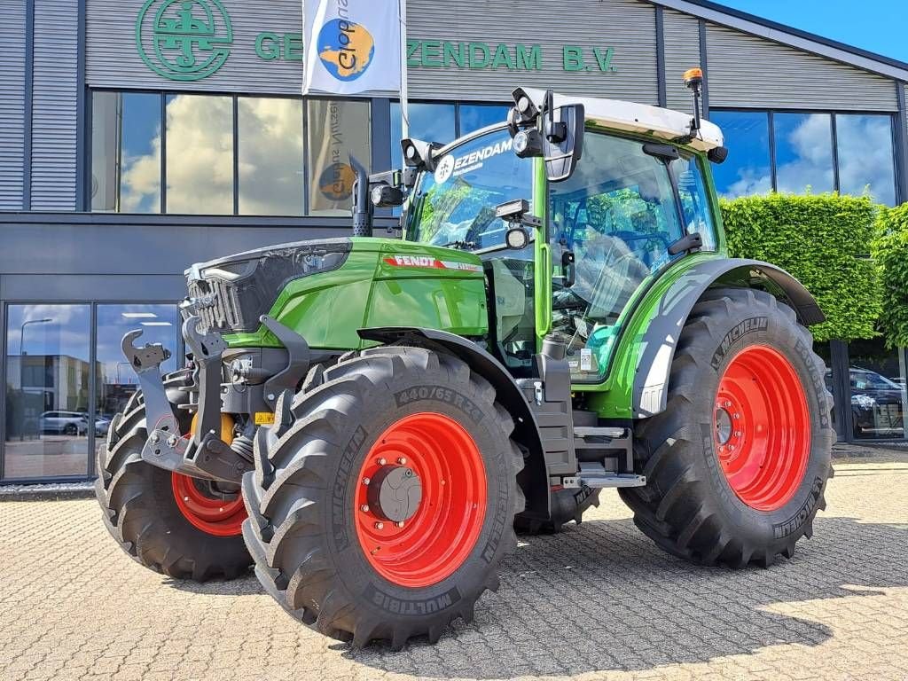 Traktor tip Fendt 211, Neumaschine in Borne (Poză 1)