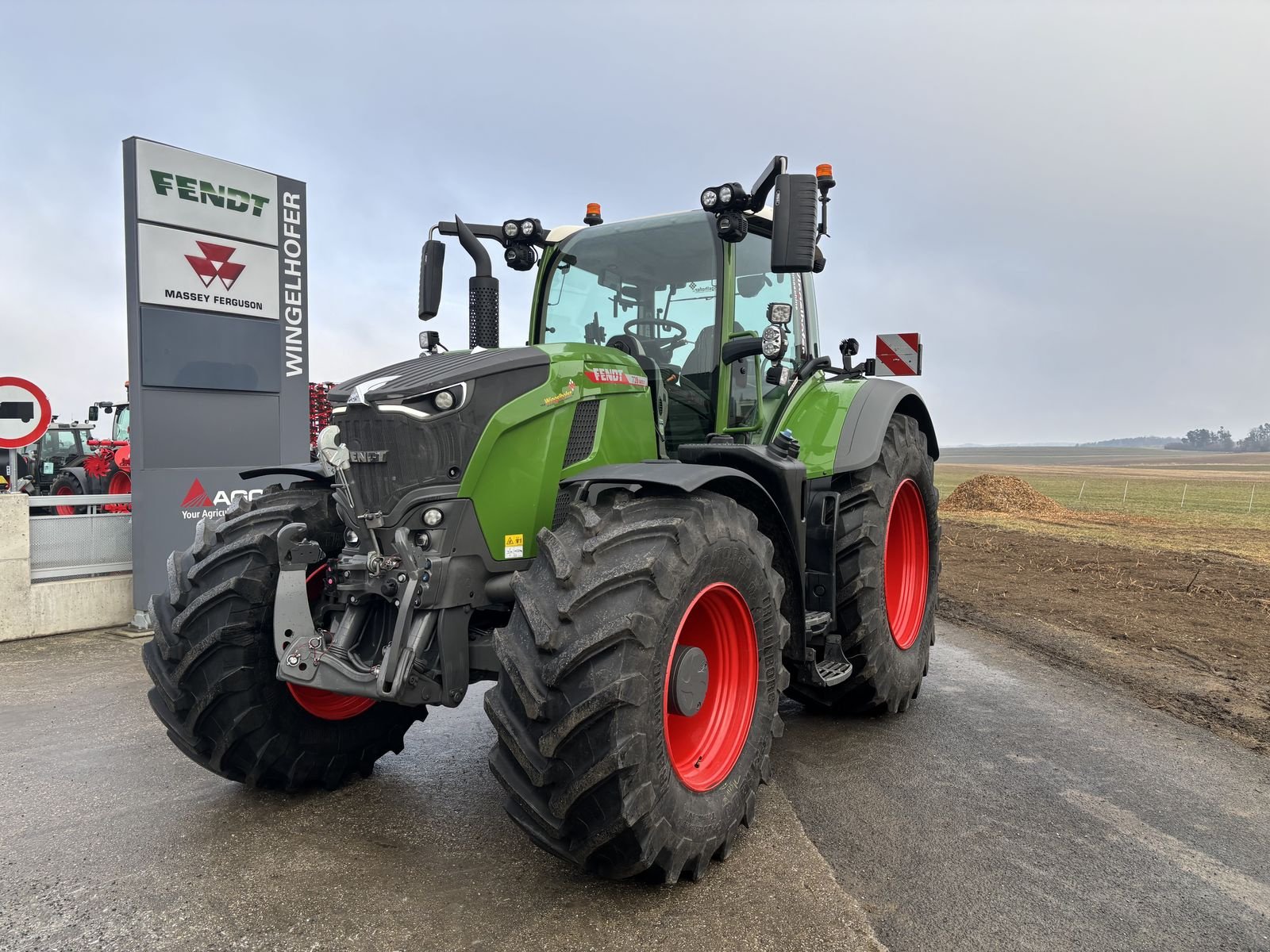 Traktor of the type Fendt 211F-942 Mietmaschinen, Gebrauchtmaschine in Starrein (Picture 10)