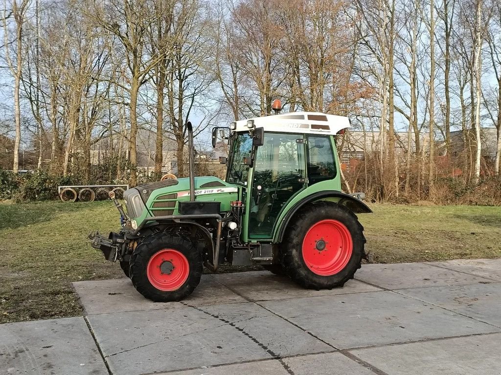 Traktor typu Fendt 211F Vario TMS, Gebrauchtmaschine w Groningen (Zdjęcie 7)