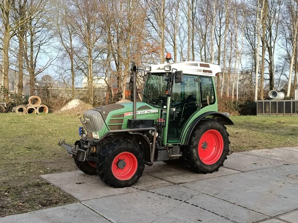 Traktor typu Fendt 211F Vario TMS, Gebrauchtmaschine w Groningen (Zdjęcie 1)