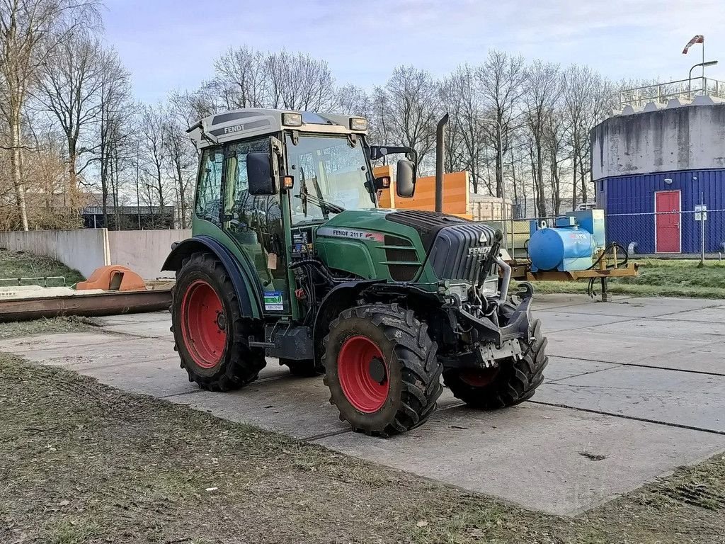 Traktor typu Fendt 211F Vario TMS, Gebrauchtmaschine w Groningen (Zdjęcie 5)