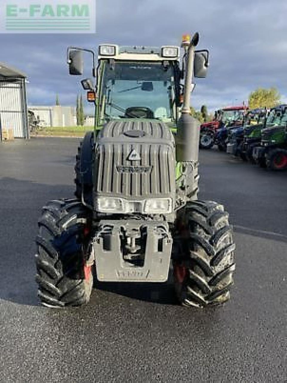 Traktor типа Fendt 211f, Gebrauchtmaschine в MONFERRAN (Фотография 3)