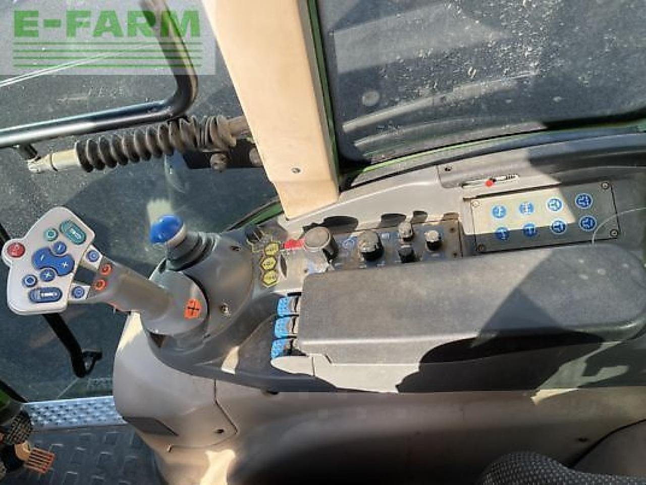 Traktor du type Fendt 211f, Gebrauchtmaschine en MONFERRAN (Photo 6)