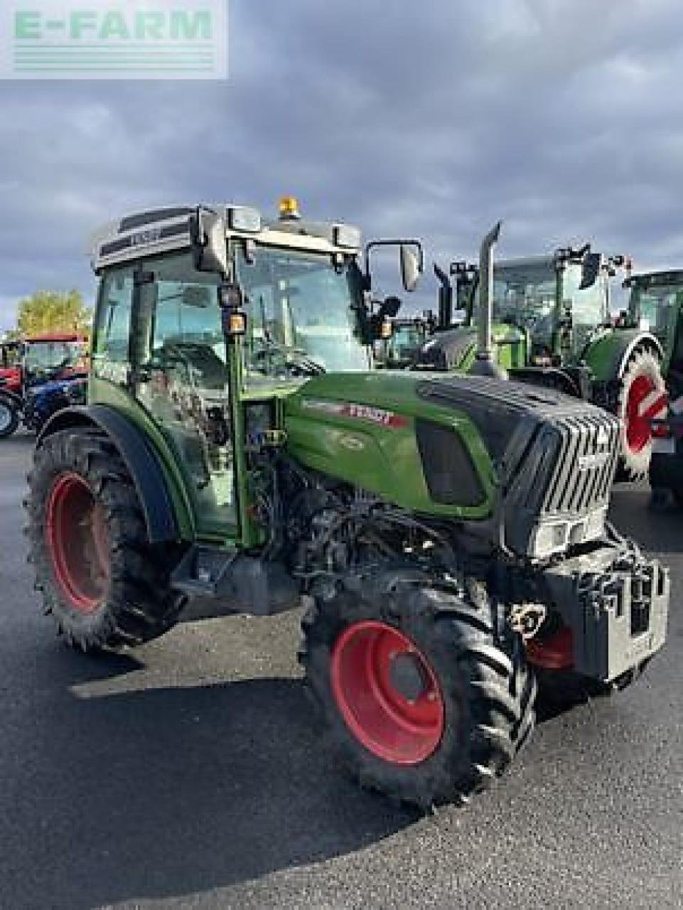 Traktor du type Fendt 211f, Gebrauchtmaschine en MONFERRAN (Photo 2)