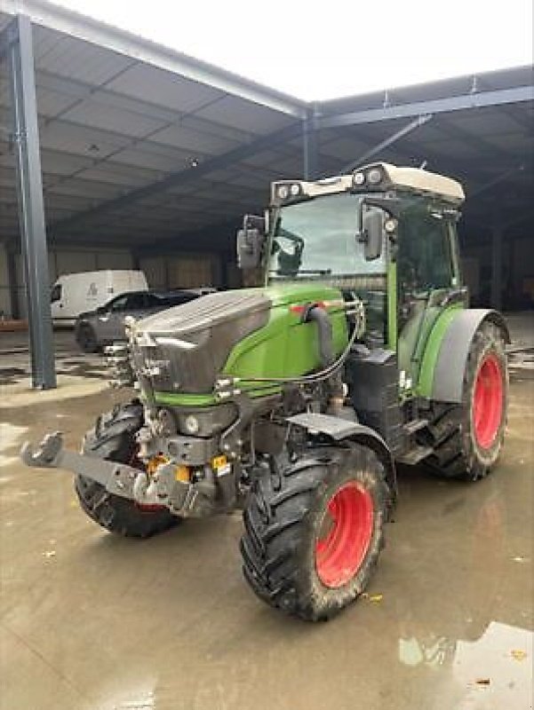 Traktor del tipo Fendt 211P PROFI +, Gebrauchtmaschine en MOISSAC (Imagen 2)