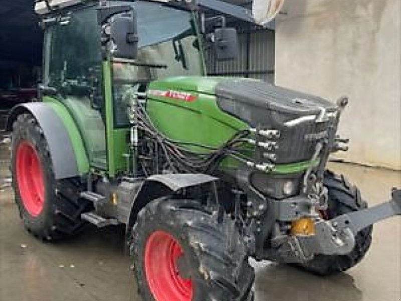 Traktor Türe ait Fendt 211P PROFI +, Gebrauchtmaschine içinde MOISSAC (resim 1)