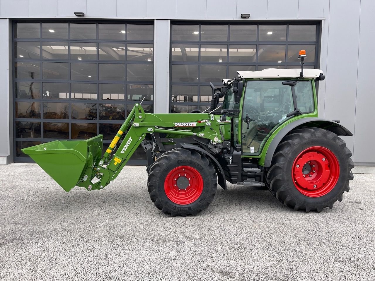 Traktor от тип Fendt 211S Profi Plus met RTK GPS, Neumaschine в Holten (Снимка 1)