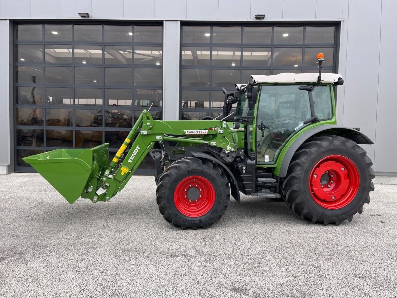 Traktor des Typs Fendt 211S Profi Plus met RTK GPS, Neumaschine in Holten (Bild 1)