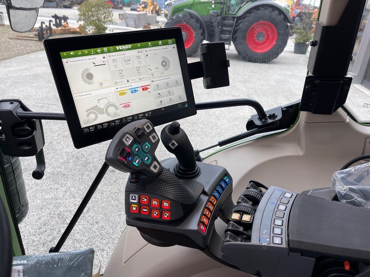 Traktor от тип Fendt 211S Profi Plus met RTK GPS, Neumaschine в Holten (Снимка 7)