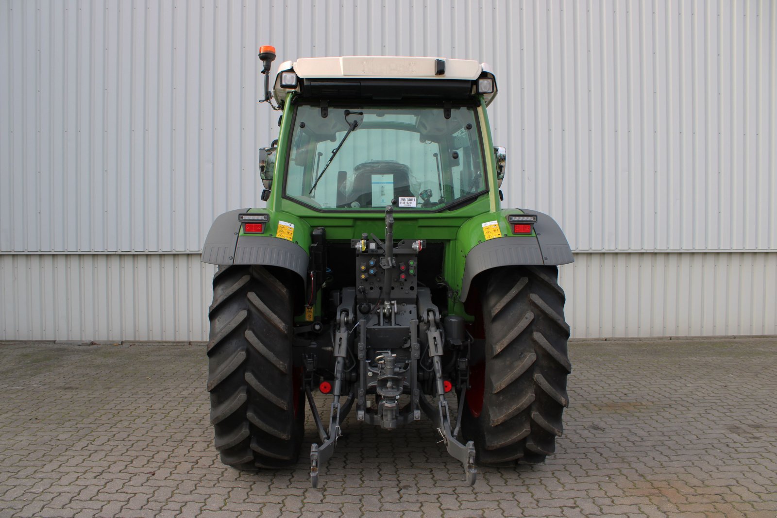 Traktor des Typs Fendt 211S Vario Gen3 Power Sett2, Neumaschine in Holle- Grasdorf (Bild 4)