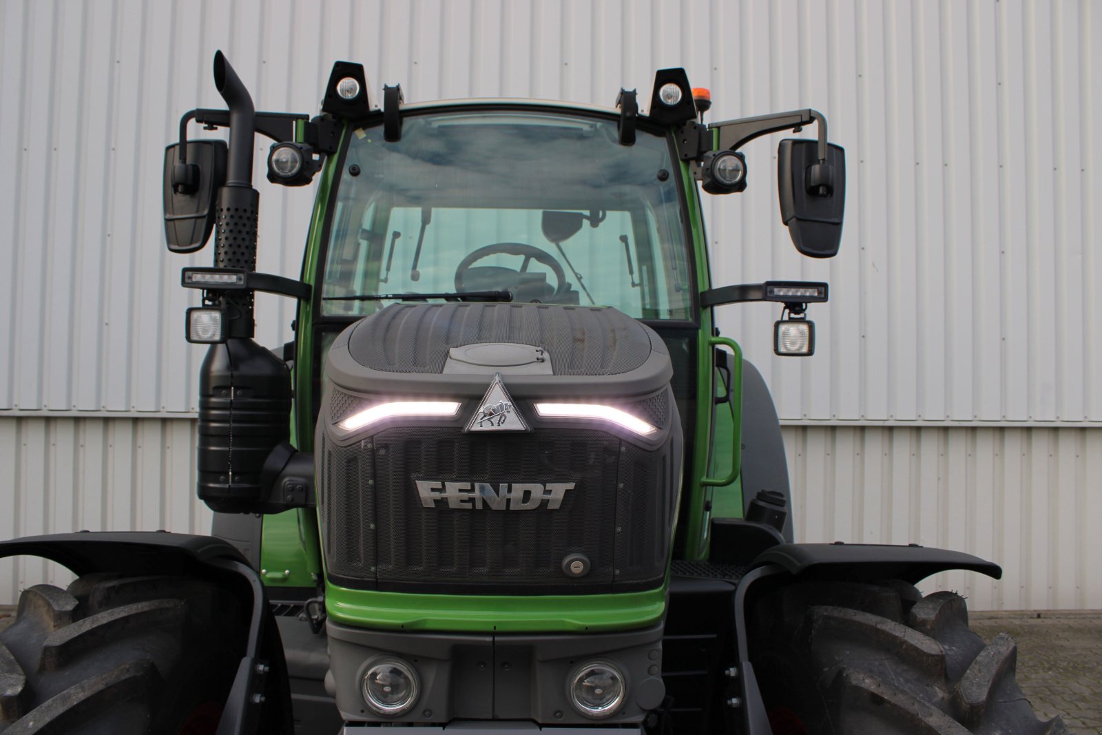 Traktor des Typs Fendt 211S Vario Gen3 Power Sett2, Neumaschine in Holle- Grasdorf (Bild 5)