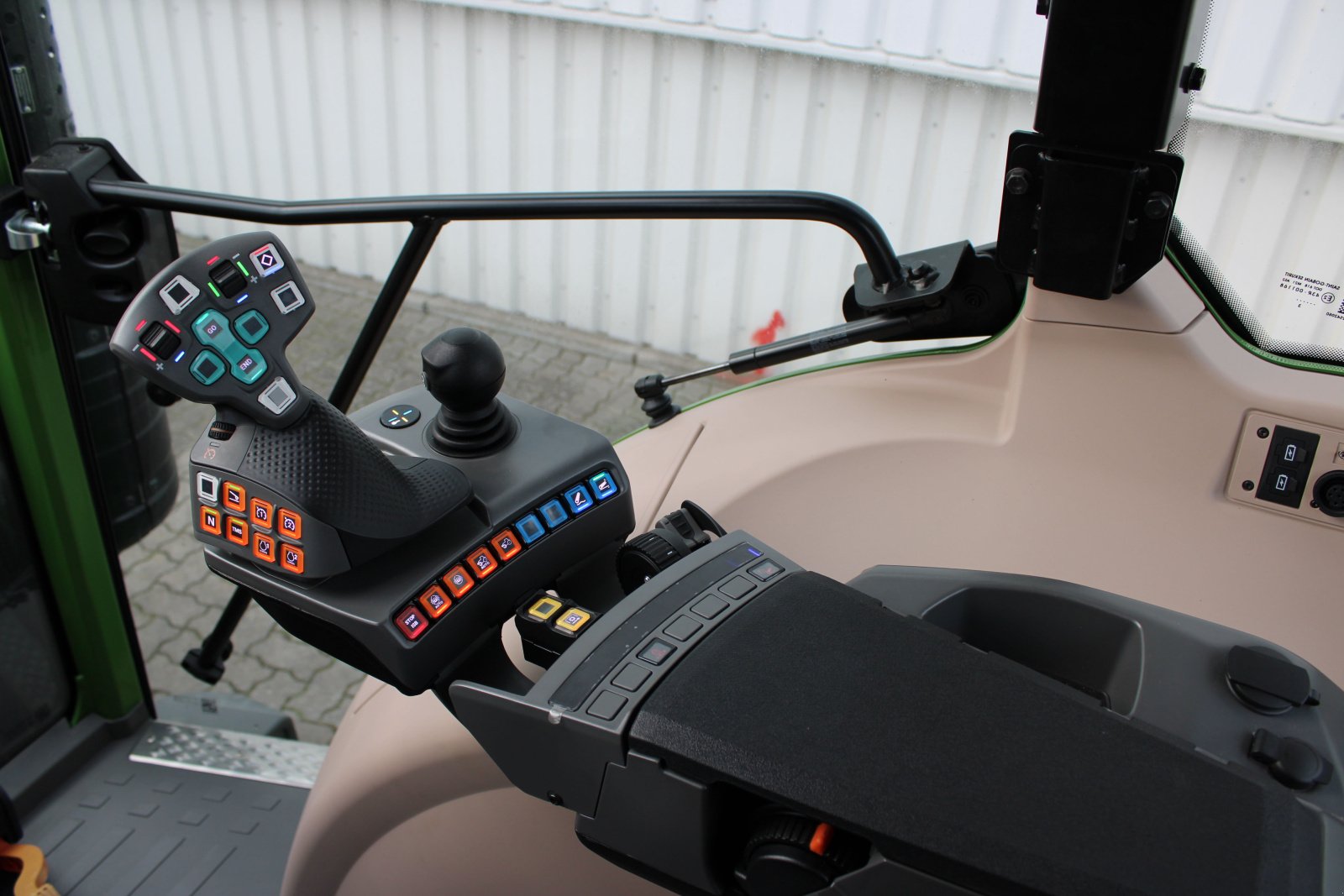 Traktor des Typs Fendt 211S Vario Gen3 Power Sett2, Neumaschine in Holle- Grasdorf (Bild 15)