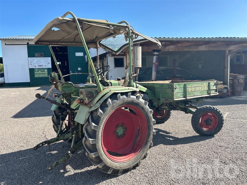 Traktor za tip Fendt 231 GT, Gebrauchtmaschine u Düsseldorf (Slika 4)