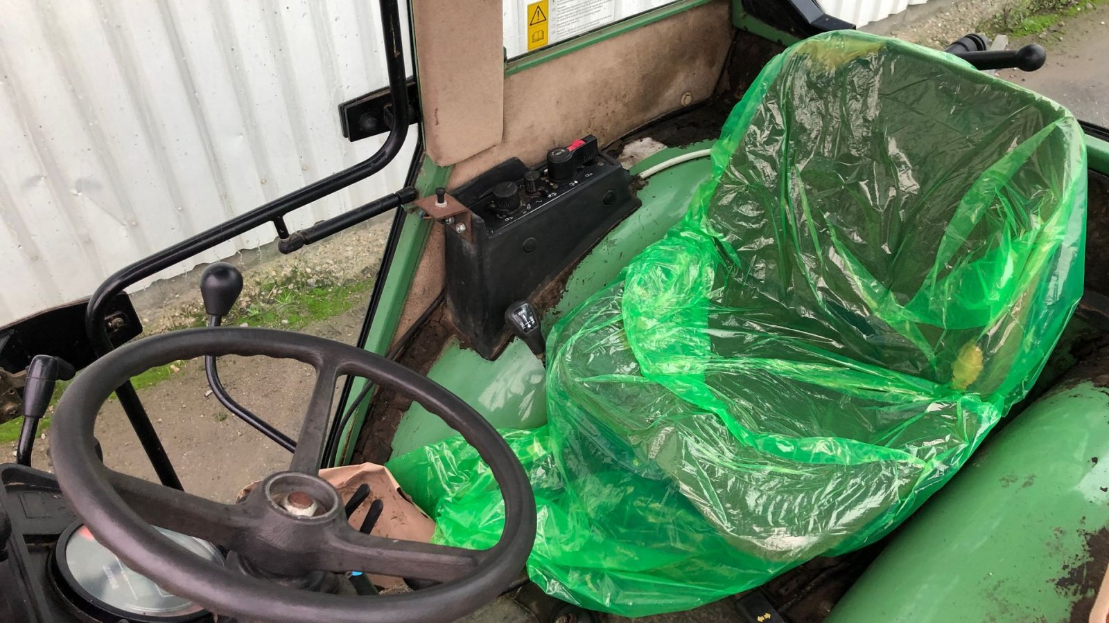 Traktor van het type Fendt 250V Frontlift. Få timer, Gebrauchtmaschine in Rødekro (Foto 10)
