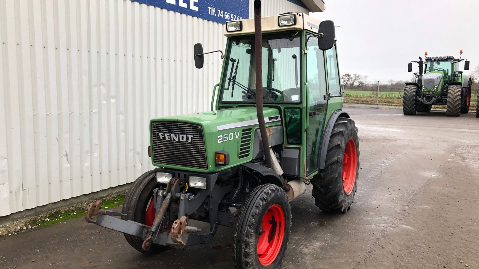 Traktor van het type Fendt 250V Frontlift. Få timer, Gebrauchtmaschine in Rødekro (Foto 2)