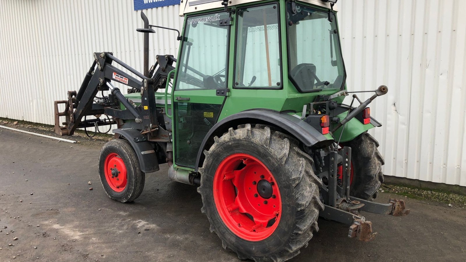 Traktor типа Fendt 250V Med Frontlæsser. Få timer, Gebrauchtmaschine в Rødekro (Фотография 3)