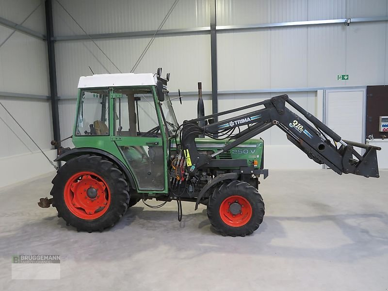 Traktor a típus Fendt 250V mit Industriefrontlader, Gebrauchtmaschine ekkor: Meppen (Kép 4)