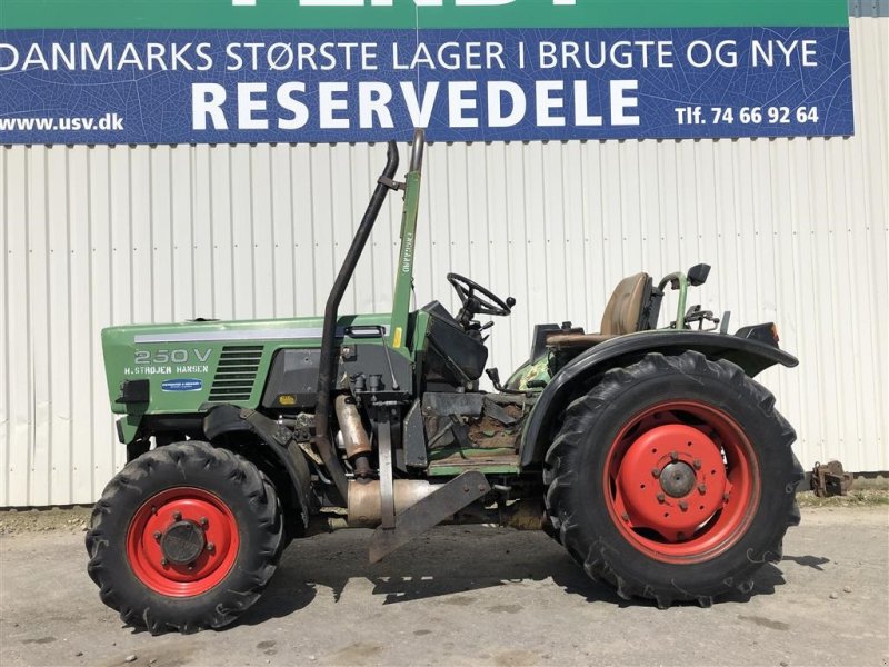 Traktor типа Fendt 250V, Gebrauchtmaschine в Rødekro