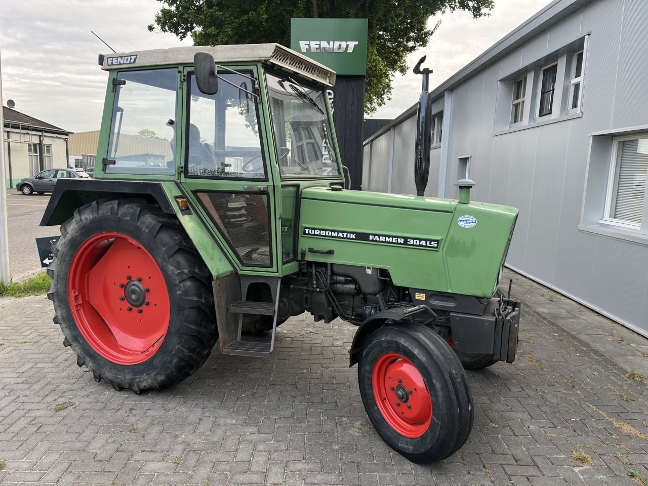 Traktor от тип Fendt 304 LS, Gebrauchtmaschine в Kampen (Снимка 7)