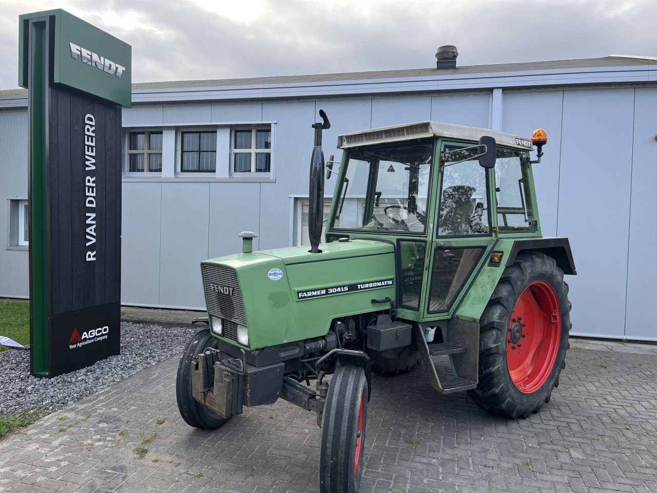 Traktor от тип Fendt 304 LS, Gebrauchtmaschine в Kampen (Снимка 2)