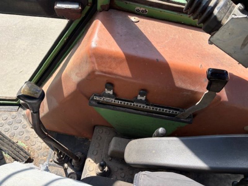 Traktor typu Fendt 304, Gebrauchtmaschine v St. - Jacobiparochie (Obrázok 8)