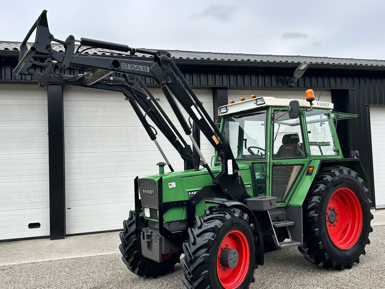 Traktor vrste Fendt 305 LSA, Gebrauchtmaschine v Linde (dr) (Slika 2)