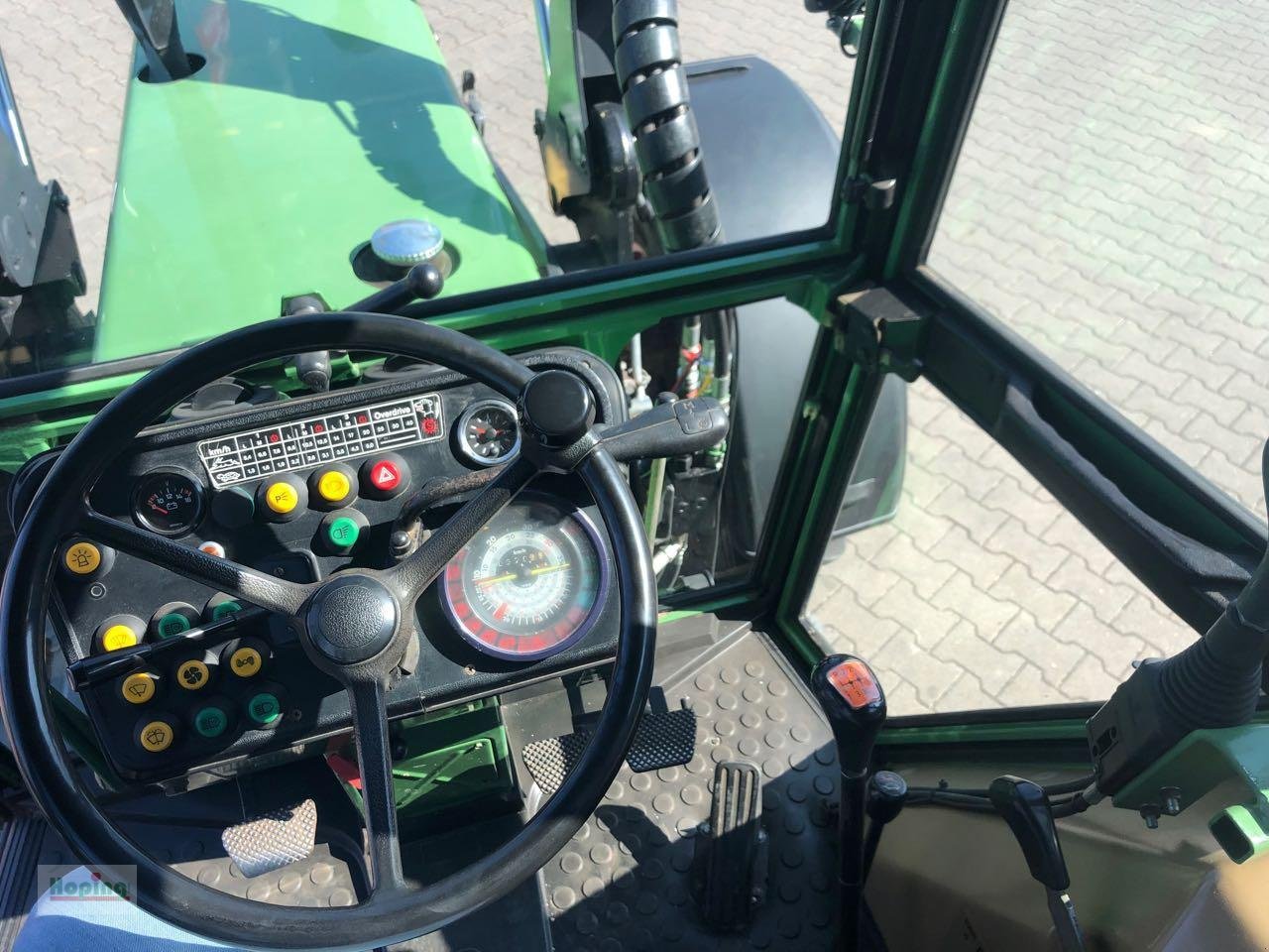 Traktor van het type Fendt 305 LSA, Gebrauchtmaschine in Bakum (Foto 22)
